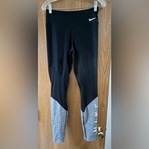 Nike Dry-Fit Medium leggings black and gray